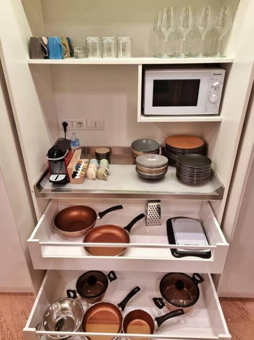 Gazzana Corner House Apartment Milan Bagian luar foto