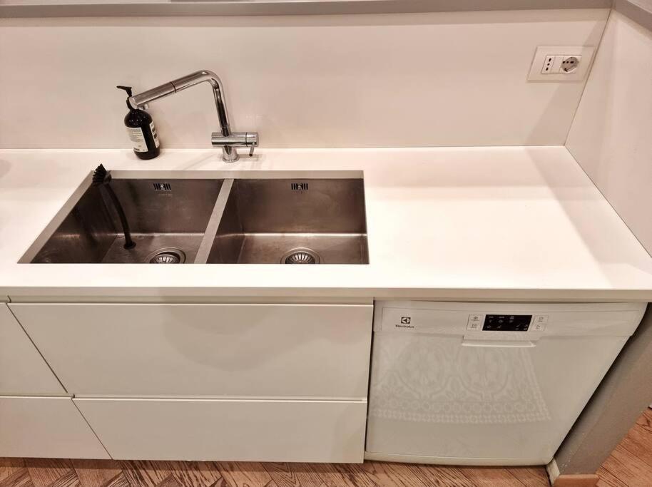 Gazzana Corner House Apartment Milan Bagian luar foto