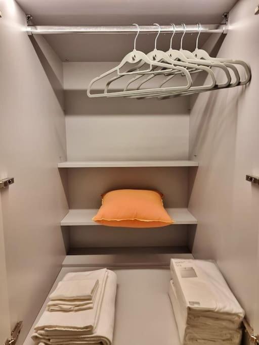 Gazzana Corner House Apartment Milan Bagian luar foto