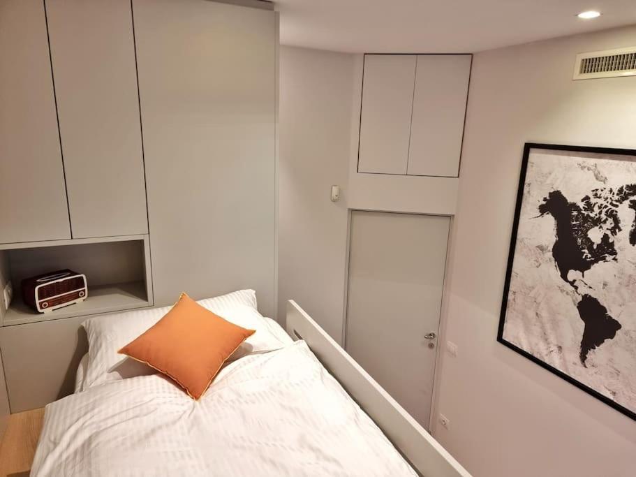 Gazzana Corner House Apartment Milan Bagian luar foto